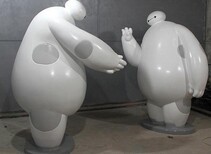 廣西玻璃鋼雕塑廠家供應(yīng)卡通大白雕塑卡通動(dòng)漫浮雕商場室內(nèi)景觀展示擺件